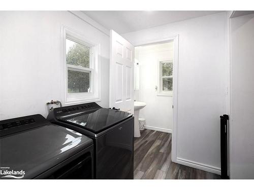 680193 24 Chatsworth Road, Holland Centre, ON - Indoor Photo Showing Laundry Room