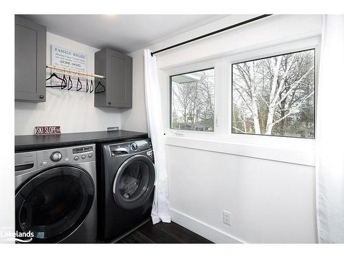 7 Sunset Court, Collingwood, ON - Indoor Photo Showing Laundry Room