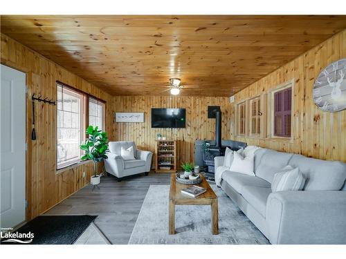 29 Horseshoe Lane, Katrine, ON - Indoor Photo Showing Living Room With Fireplace