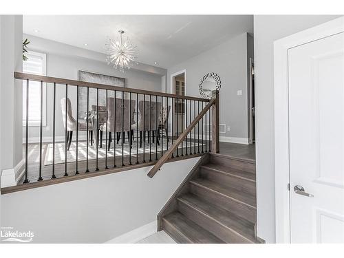 27 Beatrice Drive, Wasaga Beach, ON - Indoor Photo Showing Other Room