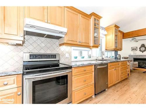 36 Rosemary Road, Tiny, ON - Indoor Photo Showing Kitchen