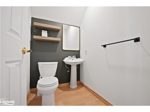 1561 Kennaway Road, Haliburton, ON - Indoor Photo Showing Bathroom