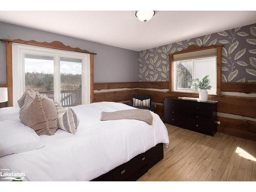 467370 12Th Concession B Road, Grey Highlands, ON - Indoor Photo Showing Bedroom