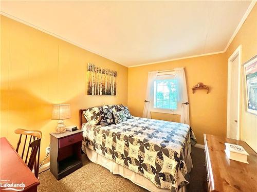 1127 Tondern Island Road, Muskoka Lakes, ON - Indoor Photo Showing Bedroom