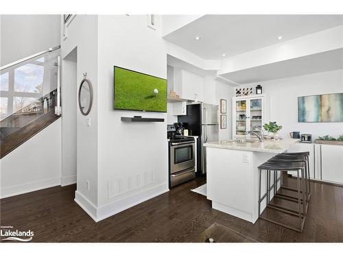 20 Carrick Trail, Gravenhurst, ON - Indoor Photo Showing Kitchen