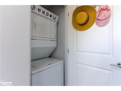 20 Carrick Trail, Gravenhurst, ON - Indoor Photo Showing Laundry Room