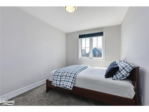 214 Courtland Street, The Blue Mountains, ON - Indoor Photo Showing Bedroom