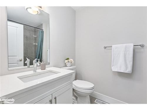 214 Courtland Street, The Blue Mountains, ON - Indoor Photo Showing Bathroom
