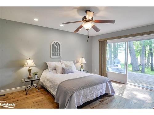 3547 Lauderdale Point Crescent, Severn Bridge, ON - Indoor Photo Showing Bedroom