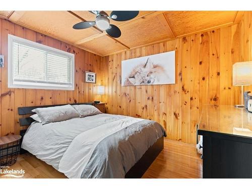 1023 Cove Road, Utterson, ON - Indoor Photo Showing Bedroom