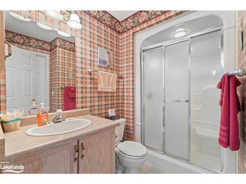19 Pineridge Gate, Gravenhurst, ON - Indoor Photo Showing Bathroom