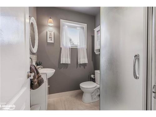 912 Sloan Circle Drive, Innisfil, ON - Indoor Photo Showing Bathroom