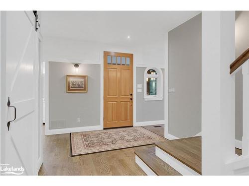 1656 Muskoka Beach Road, Bracebridge, ON - Indoor Photo Showing Other Room