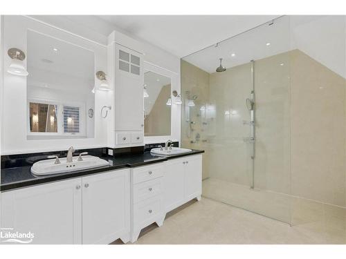 1656 Muskoka Beach Road, Bracebridge, ON - Indoor Photo Showing Bathroom
