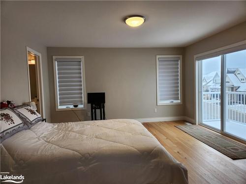 40 Waterview Road, Wasaga Beach, ON - Indoor Photo Showing Bedroom