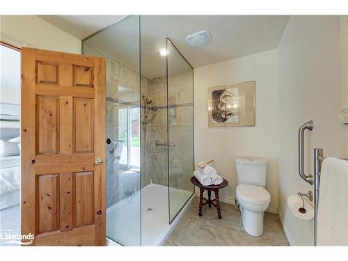 14 Slalom Gate Road, Collingwood, ON - Indoor Photo Showing Bathroom
