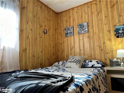 28 Jay Street, Port Elgin, ON - Indoor Photo Showing Bedroom