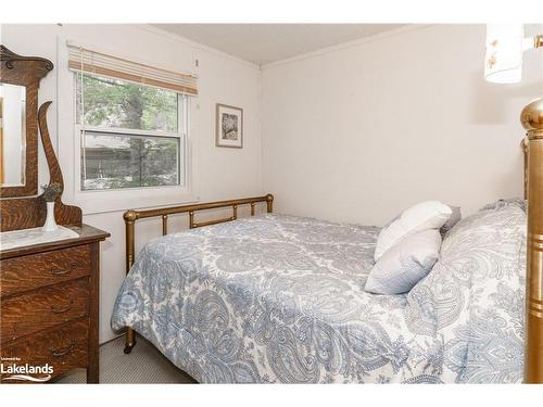 1257 Paint Lake Road, Dorset, ON - Indoor Photo Showing Bedroom
