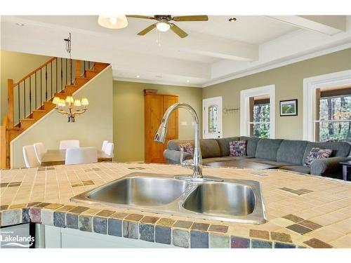 86 Lynx Drive, Kearney, ON - Indoor Photo Showing Kitchen With Double Sink