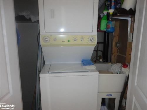33 Royal Beech Drive, Wasaga Beach, ON - Indoor Photo Showing Laundry Room