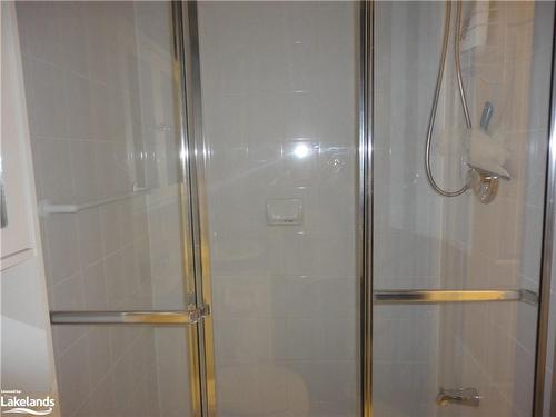 33 Royal Beech Drive, Wasaga Beach, ON - Indoor Photo Showing Bathroom