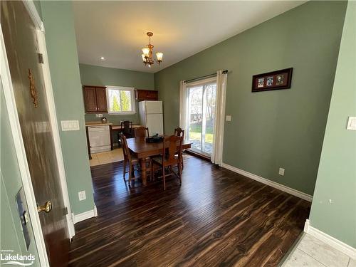 35 River Street, Coldwater, ON - Indoor Photo Showing Dining Room