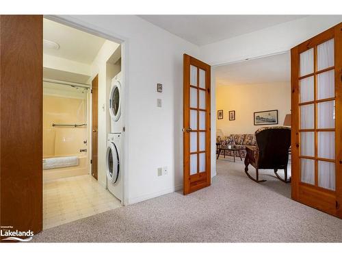 15-140 Albert Street, Collingwood, ON - Indoor Photo Showing Laundry Room