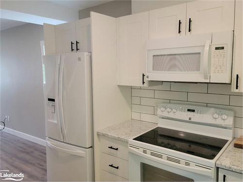 187 Main Street W, Huntsville, ON - Indoor Photo Showing Kitchen