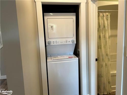 187 Main Street W, Huntsville, ON - Indoor Photo Showing Laundry Room