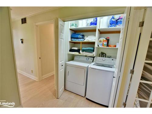 1 Oliver Crescent, Collingwood, ON - Indoor Photo Showing Laundry Room