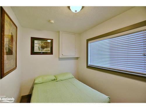 163 Tyrolean Lane, The Blue Mountains, ON - Indoor Photo Showing Bedroom