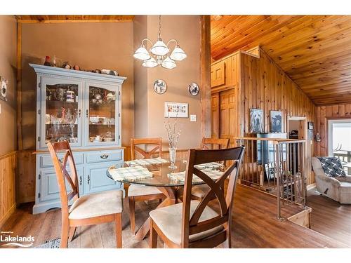 1272 Little Bob Lake Road, Minden Hills, ON - Indoor Photo Showing Dining Room