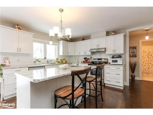 52 29Th Street N, Wasaga Beach, ON - Indoor Photo Showing Kitchen