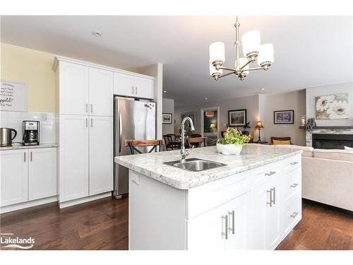 52 29Th Street N, Wasaga Beach, ON - Indoor Photo Showing Kitchen