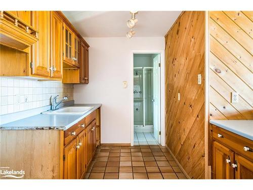 156 Santos Lane, Wasaga Beach, ON - Indoor Photo Showing Kitchen With Double Sink
