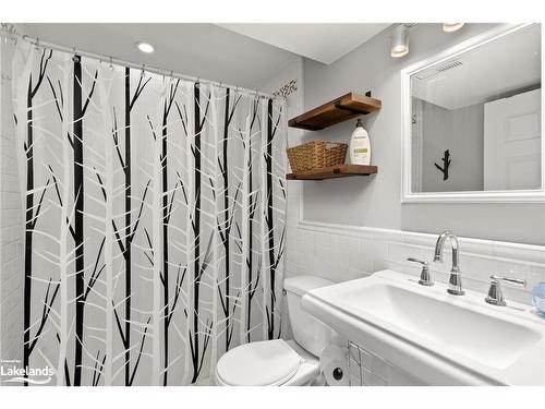 445 Old Muskoka Road, Huntsville, ON - Indoor Photo Showing Bathroom