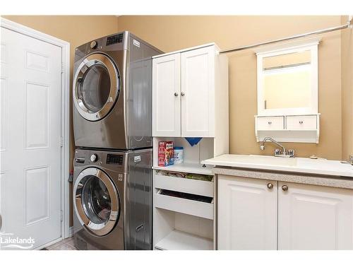 55 Maple Drive, Wasaga Beach, ON - Indoor Photo Showing Laundry Room