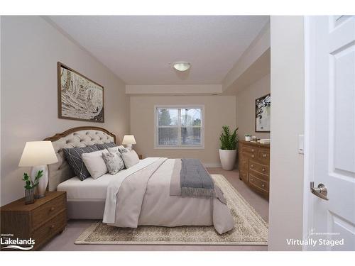 215-91 Raglan Street, Collingwood, ON - Indoor Photo Showing Bedroom