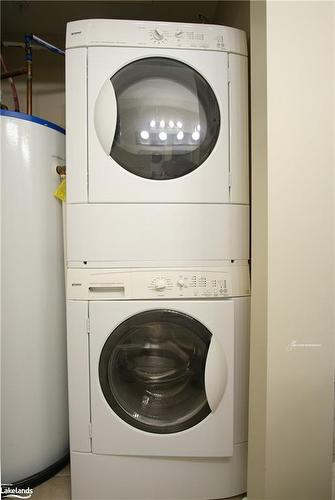 215-91 Raglan Street, Collingwood, ON - Indoor Photo Showing Laundry Room
