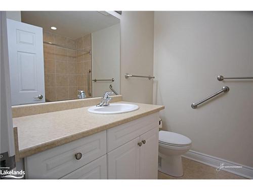 215-91 Raglan Street, Collingwood, ON - Indoor Photo Showing Bathroom