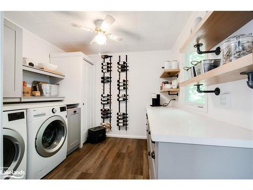 1384 Browning Island, Bracebridge, ON - Indoor Photo Showing Laundry Room