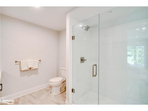 103-200 Anglo Street, Bracebridge, ON - Indoor Photo Showing Bathroom