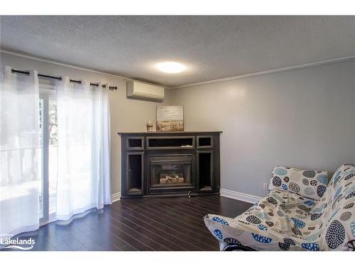 8-39 28Th Street S, Wasaga Beach, ON - Indoor With Fireplace