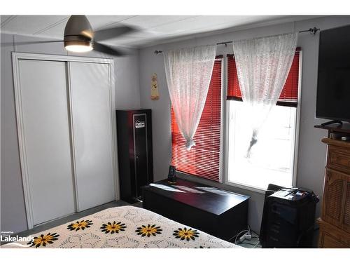 1336 Minnicock Lake Road, Haliburton, ON - Indoor Photo Showing Bedroom