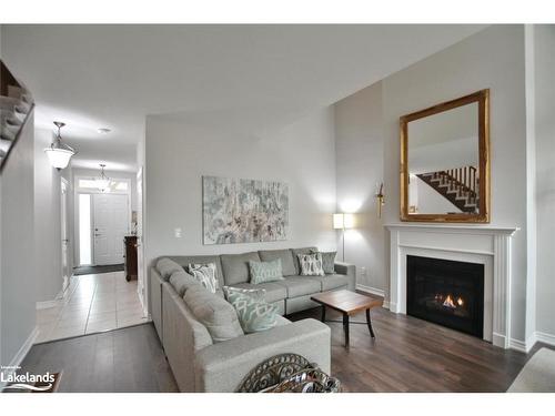 32 Gregory Avenue, Collingwood, ON - Indoor Photo Showing Living Room With Fireplace