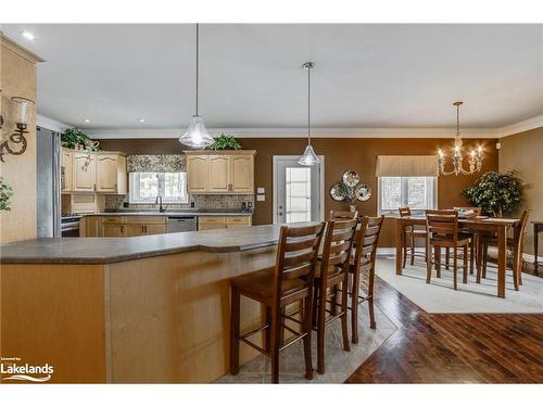 65 Mourning Dove Trail, Tiny, ON - Indoor Photo Showing Dining Room