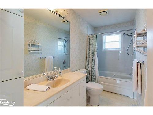 34 Centennial Heights Court, Meaford, ON - Indoor Photo Showing Bathroom