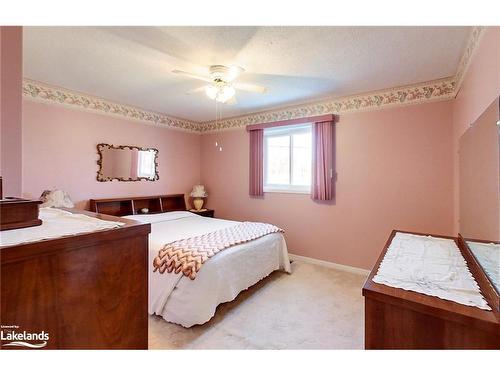 34 Centennial Heights Court, Meaford, ON - Indoor Photo Showing Bedroom