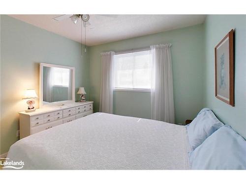 34 Centennial Heights Court, Meaford, ON - Indoor Photo Showing Bedroom