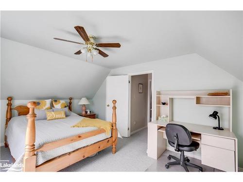 555 North Bay Lake Road, Emsdale, ON - Indoor Photo Showing Bedroom